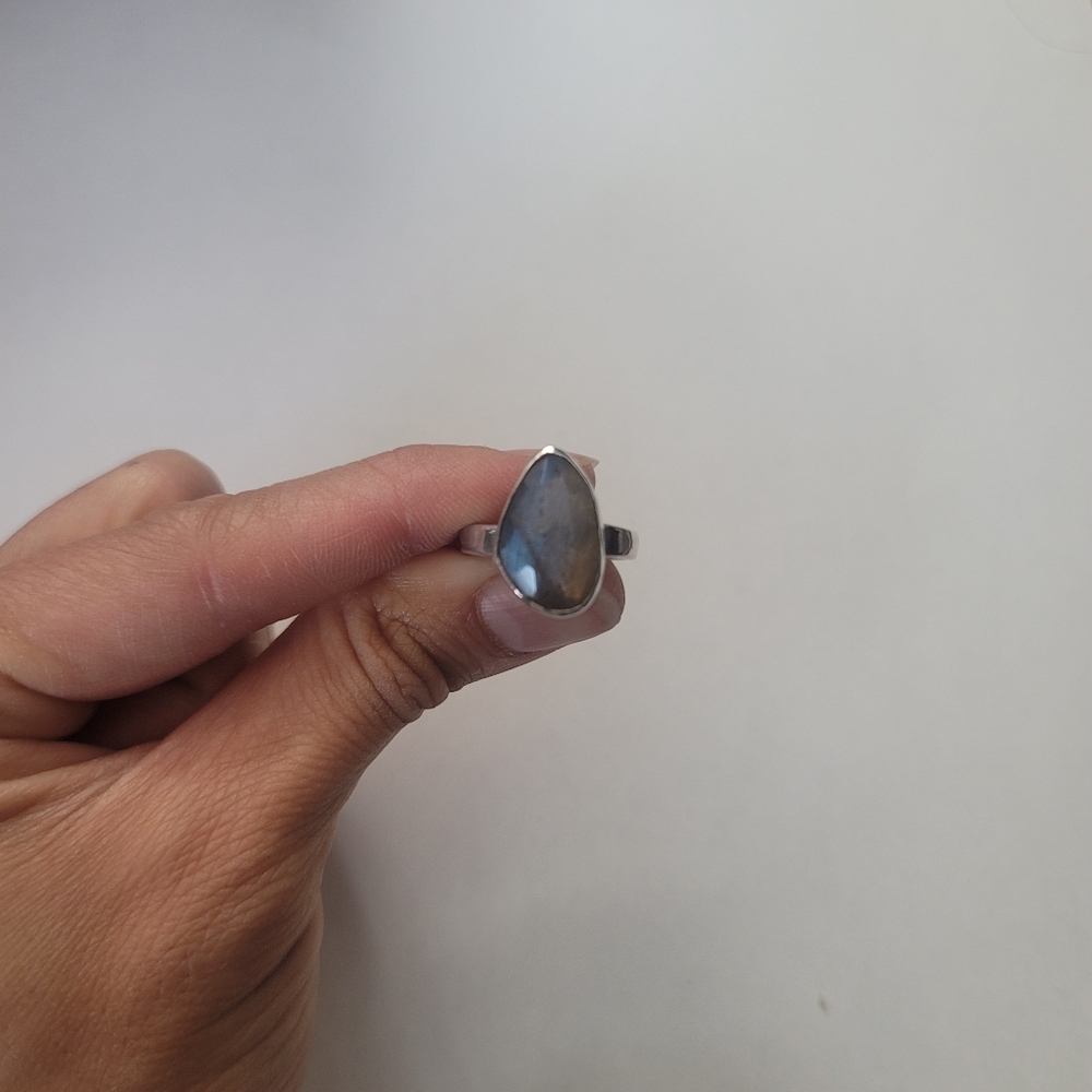Vancrafted - Labradorite Solitaire Ring - Size 6 - Picture 2 of 5